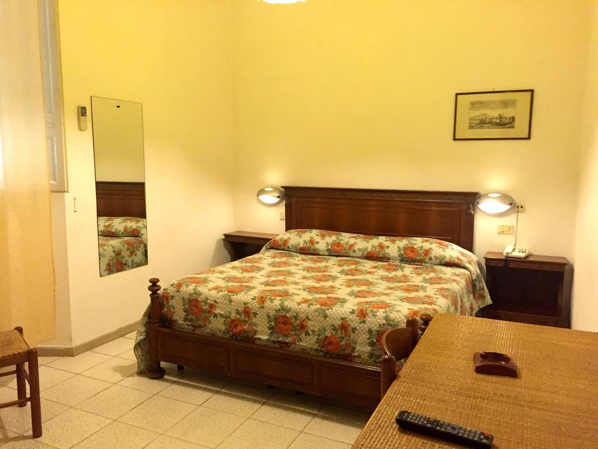 Albergo Ape Elbana Portoferraio Eksteriør billede