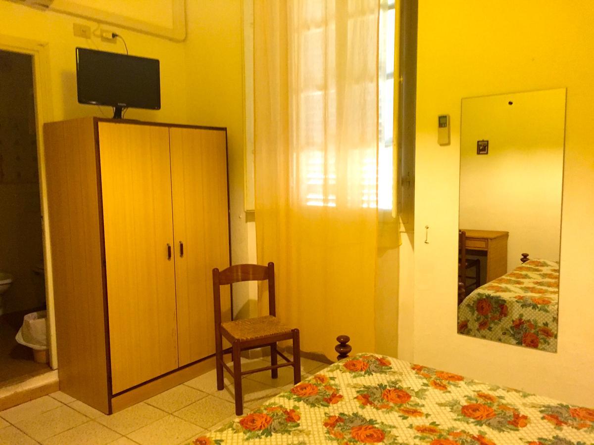Albergo Ape Elbana Portoferraio Eksteriør billede